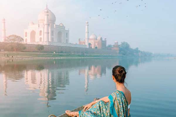 same-day-delhi-to-agra-by-luxury-car